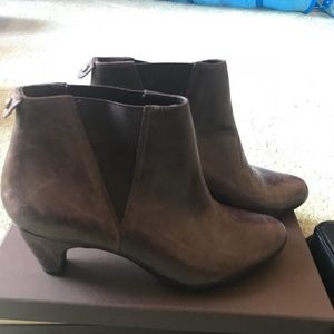 Sam Edelman booties size 5.5